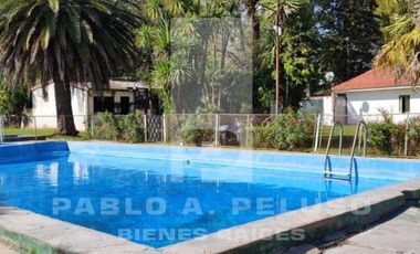 QUINTA CON QUINCHO Y PISCINA, CASA 4 AMBIENTES Y CASA DE CASEROS. PONTEVEDRA, MERLO. ZONA OESTE. BUENOS AIRES