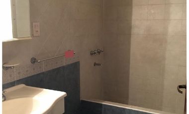 HERMOSA CASA EN CASTELAR NORTE