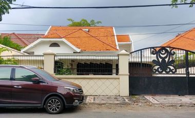 Rumah Disewakan Siap Huni Lokasi Strategis di Jl. Tidar, Surabaya