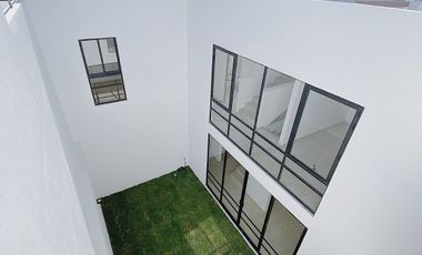 venta de casa en forja real a un lado de villa magna