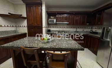 casa en arriendo/venta en el tesoro. Cod A66447