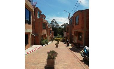 SE VENDE CASA EN LA URBANIZACION VILLA UNION