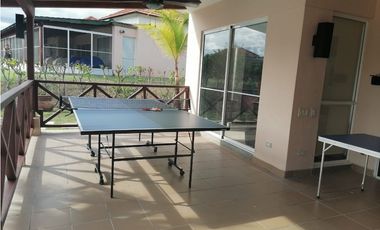 CASA DE PLAYA CON PISCINA PRIVADA POR TEMPORADAS