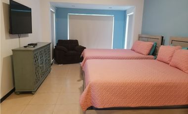 CASA DE PLAYA CON PISCINA PRIVADA POR TEMPORADAS