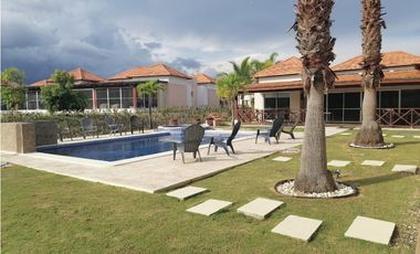CASA DE PLAYA CON PISCINA PRIVADA POR TEMPORADAS
