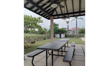 CASA DE PLAYA CON PISCINA PRIVADA POR TEMPORADAS