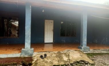 Jual murah rumah + tanah ada air mengalir dekat masjid didaerah dingin pedesaan Wanayasa kab Purwakarta