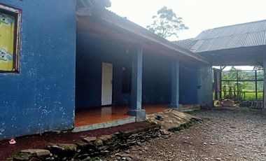 Jual murah rumah + tanah ada air mengalir dekat masjid didaerah dingin pedesaan Wanayasa kab Purwakarta