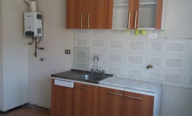 Vendo hermosa, amplia casa de 3 pisos, Belloto Norte