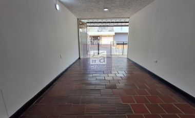 COD. 6182 - SE ARRIENDA LOCAL - BARRIO: PROVENZA