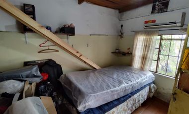 Venta URGENTE Lote con Vivienda en Villa Luzuriaga