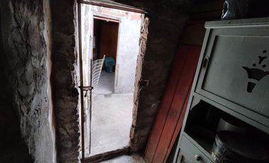 Venta URGENTE Lote con Vivienda en Villa Luzuriaga
