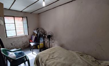 Venta URGENTE Lote con Vivienda en Villa Luzuriaga
