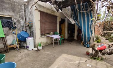 Venta URGENTE Lote con Vivienda en Villa Luzuriaga