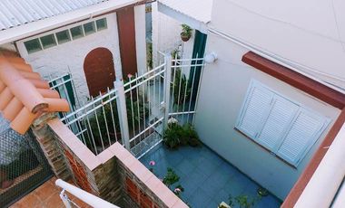 Casa con Departamento en venta en Quilmes Oeste Centro