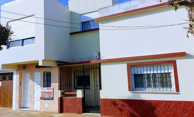Casa con Departamento en venta en Quilmes Oeste Centro
