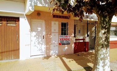 Casa con Departamento en venta en Quilmes Oeste Centro