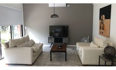 VENTA HERMOSA CASA CON VISTA A LA SIERRA