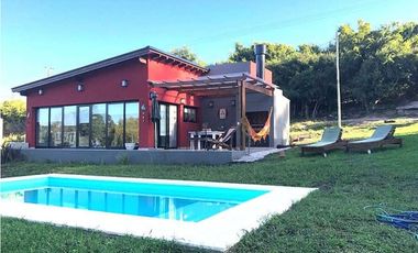 VENTA HERMOSA CASA CON VISTA A LA SIERRA