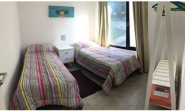 VENTA HERMOSA CASA CON VISTA A LA SIERRA