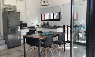 VENTA HERMOSA CASA CON VISTA A LA SIERRA