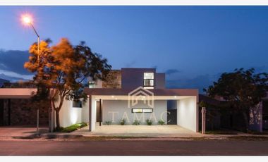CASA EN VENTA TEMOZON NORTE