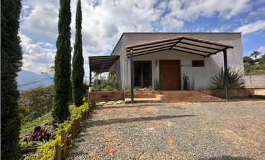 FINCA SABANETA VEREDA LA DOCTORA LLEGANDO A LAS LOMITAS