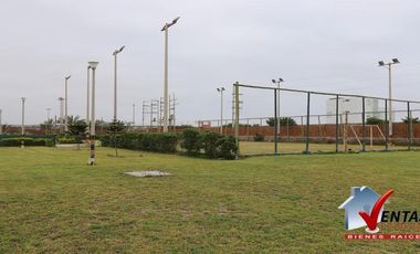 Terreno En 5ta Fila Parametros Para 2 Pisos, 2 Estacionamientos