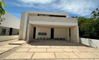 Casa de lujo en venta en Yucatán Country Club.