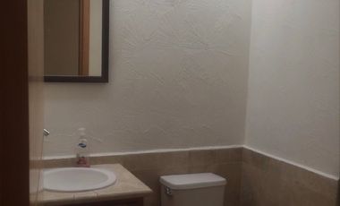 Casa en venta ubicada en Cedros Residencial a un costado de Universidad Cuahutemoc al norte de Aguascalientes