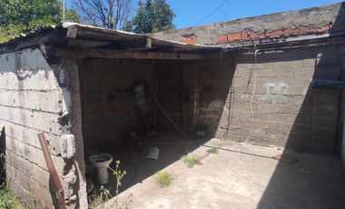 ALQUILO LOCAL COMERCIAL CON DEPTO (AMPLIO TERRENO) NECOCHEA
