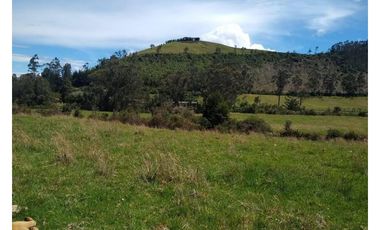 HACIENDA EN VENTA EN OTAVALO