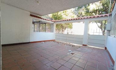 casa en venta en lleras. Cod V30147