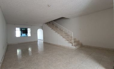 casa en venta en lleras. Cod V30147
