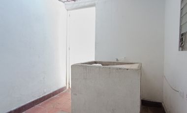 casa en venta en lleras. Cod V30147