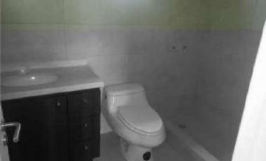 Se vende espaciosa casa cercano a plaza Miraflores