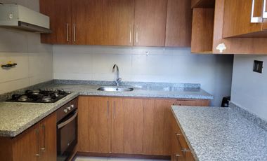 Se vende espaciosa casa cercano a plaza Miraflores