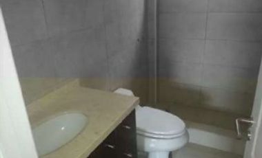 Se vende espaciosa casa cercano a plaza Miraflores