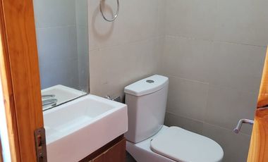 Se vende espaciosa casa cercano a plaza Miraflores