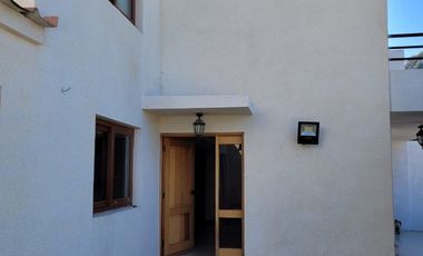 Se vende espaciosa casa cercano a plaza Miraflores