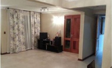 Se vende espaciosa casa cercano a plaza Miraflores