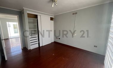 Se arrienda hermosa y amplia casa Jardines del Sur
