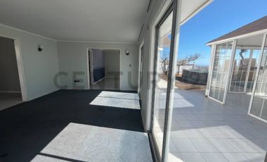 Se arrienda hermosa y amplia casa Jardines del Sur