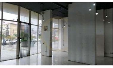 ARRIENDO LOCAL COMERCIAL  N° 04  - AV LOS CARRERA