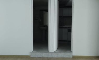 LOCAL PARA ARRIENDO EN PARQUE CENTRAL BAVARIA