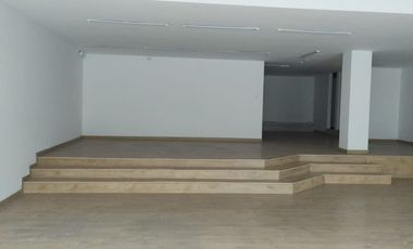 LOCAL PARA ARRIENDO EN PARQUE CENTRAL BAVARIA