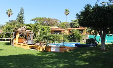 VENDO HERMOSA Y AMPLIA CASA EN PRIVADA DE SOLO 4 CASAS, FRACC. REAL DE TEZOYUCA