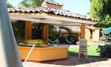 VENDO HERMOSA Y AMPLIA CASA EN PRIVADA DE SOLO 4 CASAS, FRACC. REAL DE TEZOYUCA