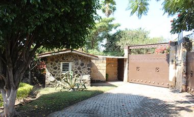 VENDO HERMOSA Y AMPLIA CASA EN PRIVADA DE SOLO 4 CASAS, FRACC. REAL DE TEZOYUCA