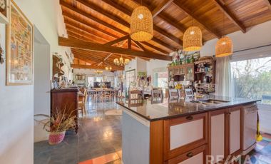Venta Casa 5 Ambientes 1 Hectarea Pileta Lujan